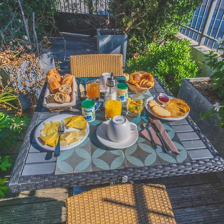 Hotel Le Saint Pierre - Demeures & Chateaux ,