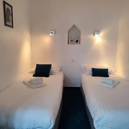 Отель Demeures & Chateaux - Le Saint Pierre,